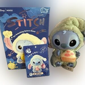 Disney MINISO Stitch Eat Something Before
Sleep Vinyl PlushKeychain Crispy Pizza